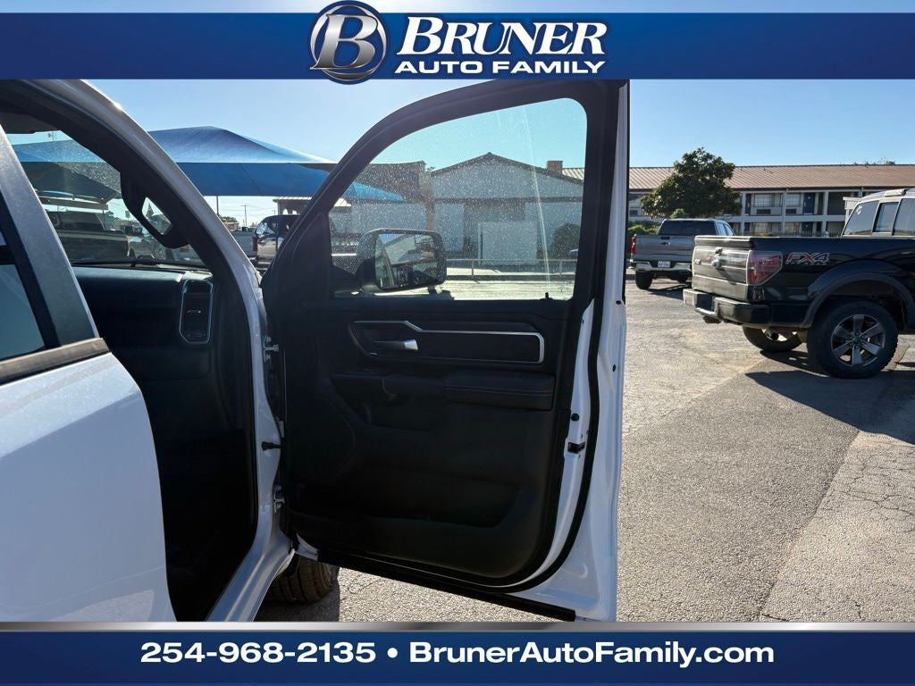 2025 RAM Ram 1500 RAM 1500 LONE STAR CREW CAB 4X2 5'7' BOX