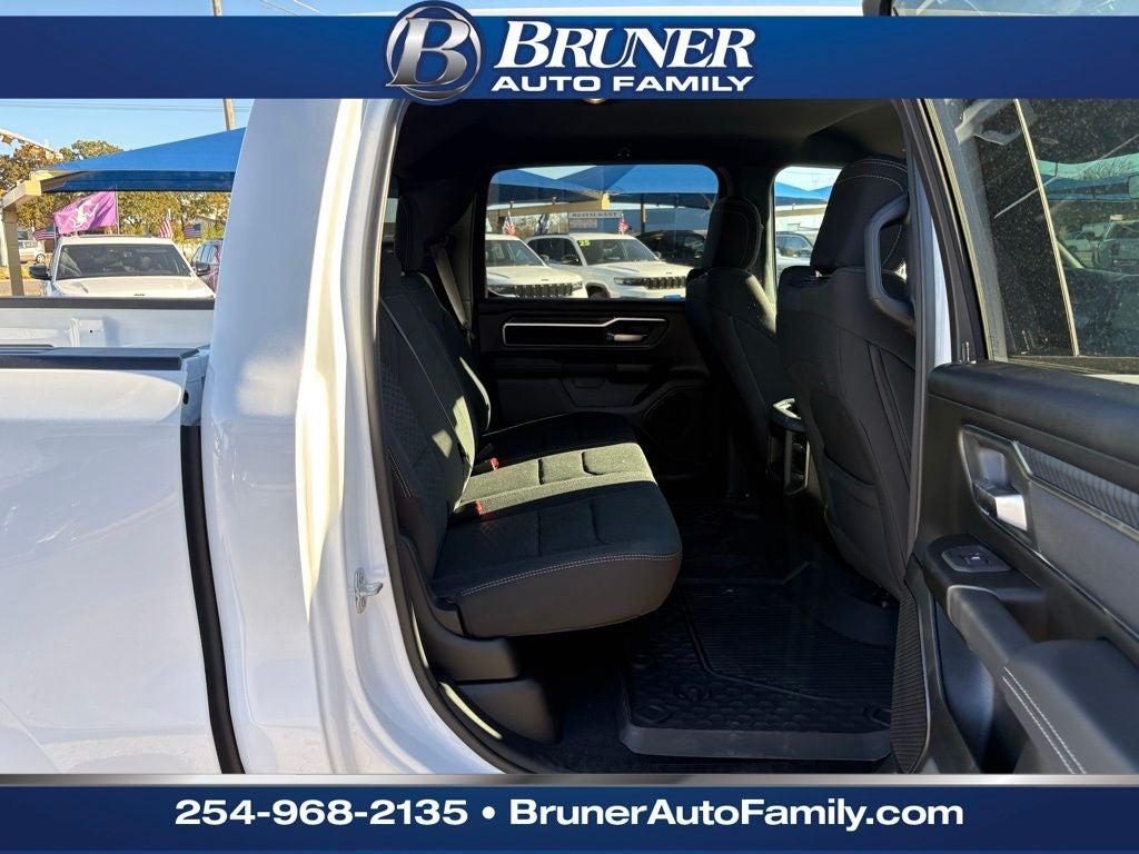 2025 RAM Ram 1500 RAM 1500 LONE STAR CREW CAB 4X2 5'7' BOX