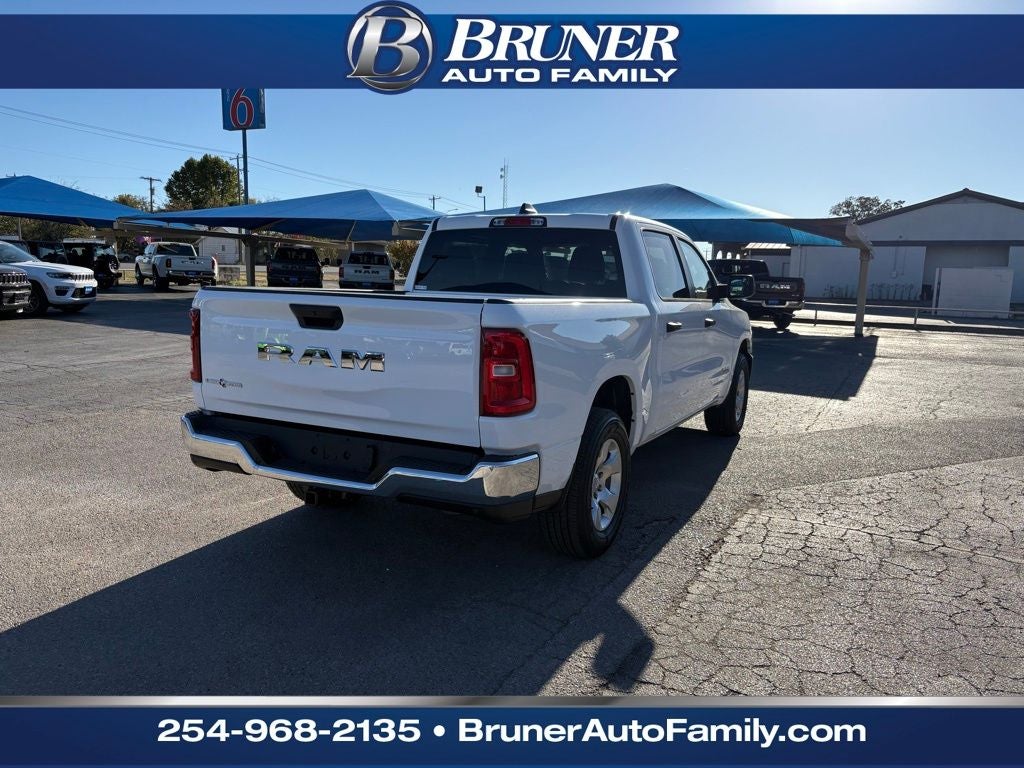 2025 RAM Ram 1500 RAM 1500 LONE STAR CREW CAB 4X2 5'7' BOX