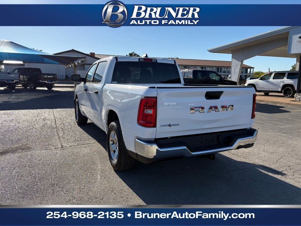 2025 RAM Ram 1500 RAM 1500 LONE STAR CREW CAB 4X2 5'7' BOX