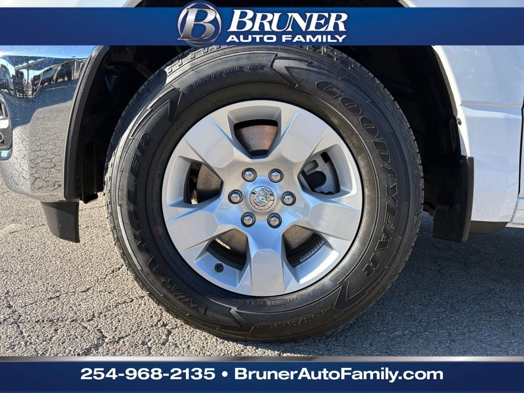 2025 RAM Ram 1500 RAM 1500 LONE STAR CREW CAB 4X2 5'7' BOX