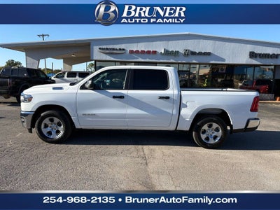 2025 RAM Ram 1500 RAM 1500 LONE STAR CREW CAB 4X2 5'7' BOX