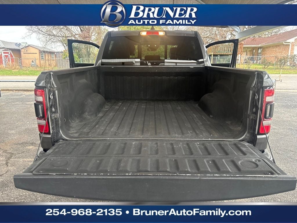 2022 RAM 1500 Laramie Crew Cab 4x2 5'7' Box