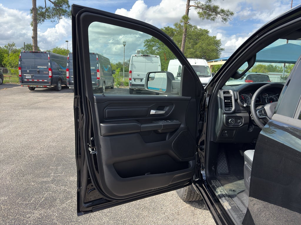 2026 RAM Ram 1500 RAM 1500 TRADESMAN QUAD CAB 4X4 6'4' BOX