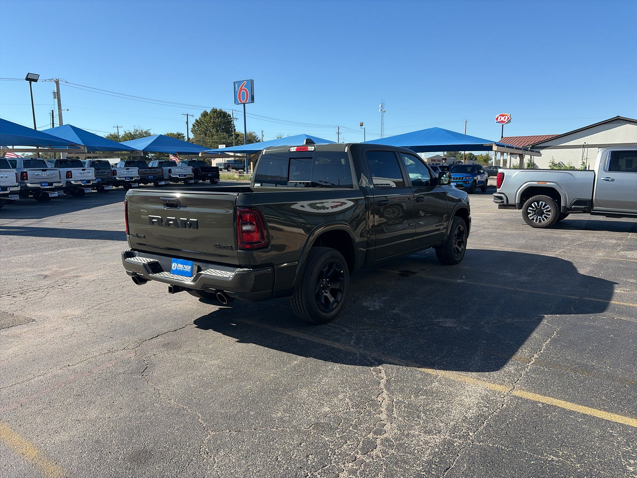 2027 RAM Ram 1500 RAM 1500 LONE STAR CREW CAB 4X4 5'7' BOX