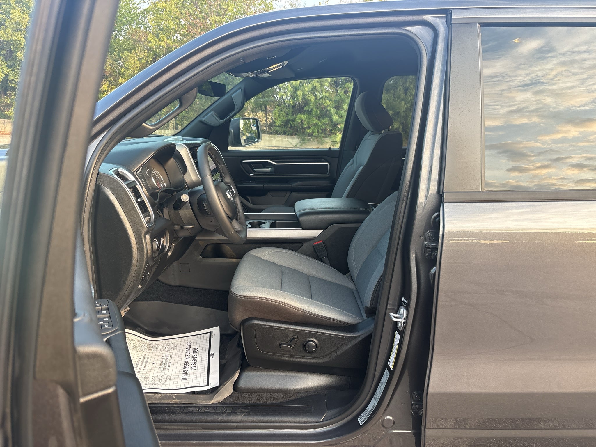 2025 RAM 1500 Lone Star Crew Cab 4x4 5'7' Box