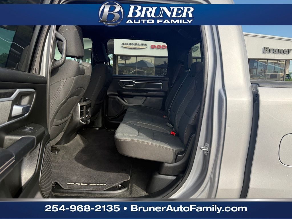 2020 RAM 1500 Lone Star Crew Cab 4x4 5'7' Box