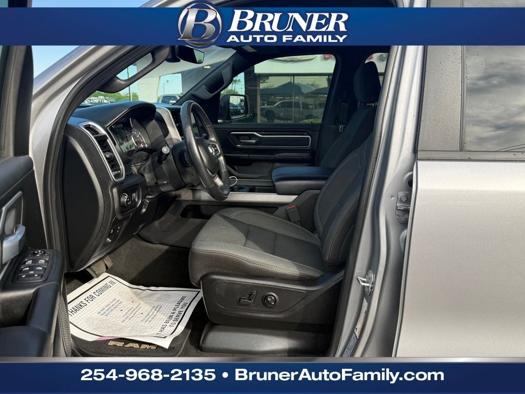 2020 RAM 1500 Lone Star Crew Cab 4x4 5'7' Box