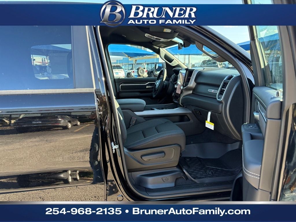 2026 RAM Ram 1500 RAM 1500 LONE STAR CREW CAB 4X4 5'7' BOX