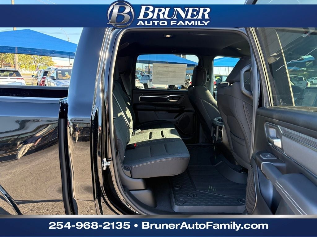 2026 RAM Ram 1500 RAM 1500 LONE STAR CREW CAB 4X4 5'7' BOX