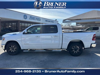 2020 RAM 1500 Laramie Crew Cab 4x4 5'7' Box