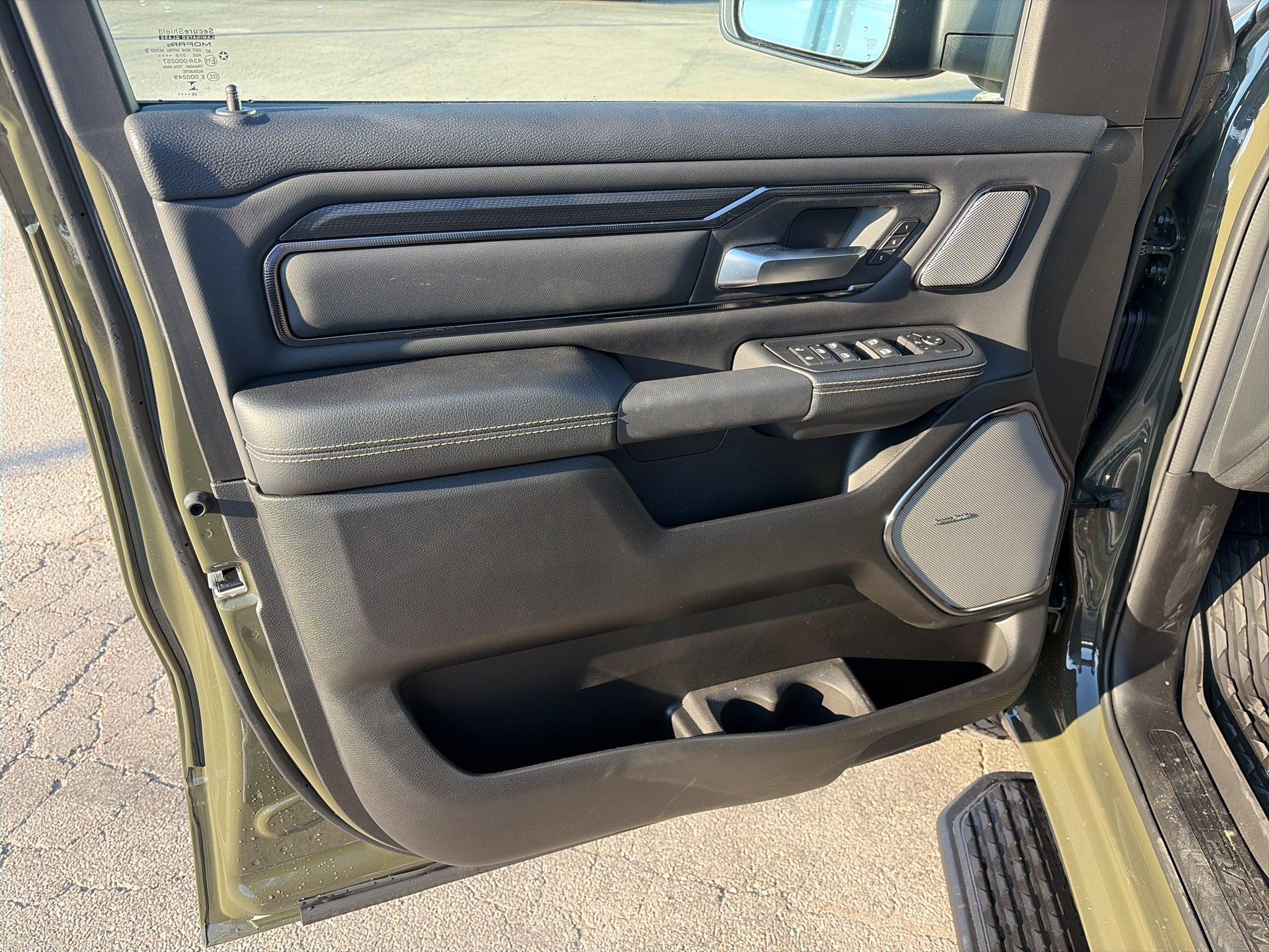 2027 RAM Ram 1500 RAM 1500 REBEL CREW CAB 4X4 5'7' BOX