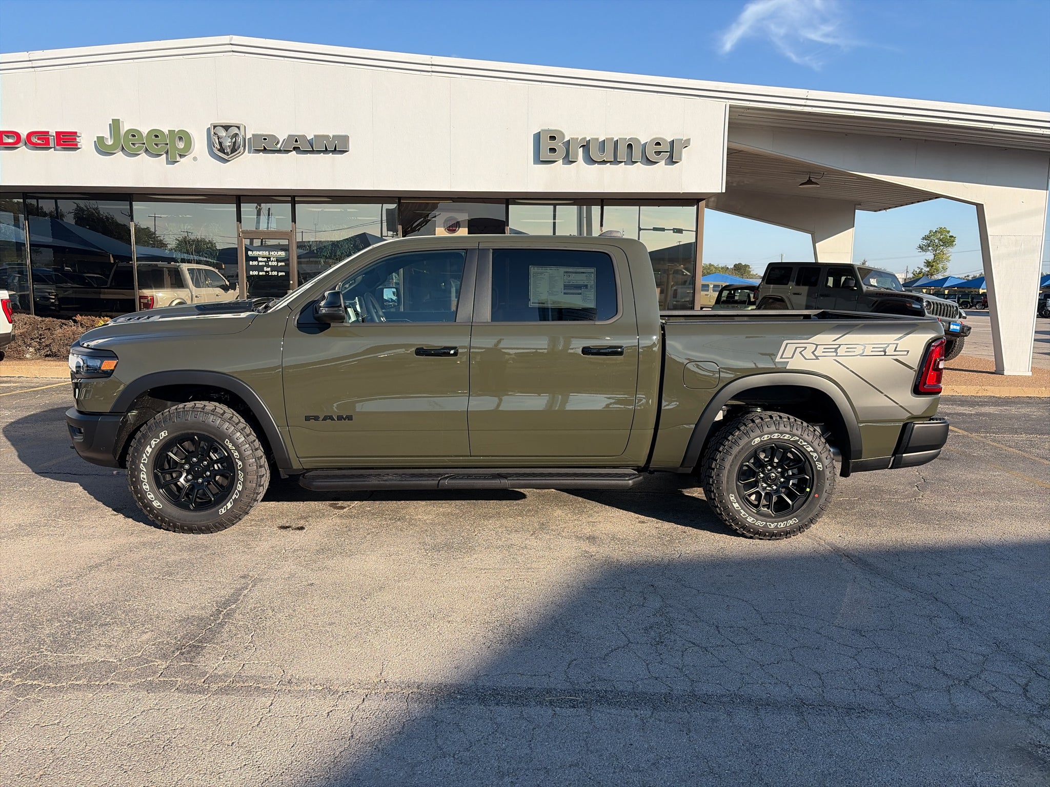 2027 RAM Ram 1500 RAM 1500 REBEL CREW CAB 4X4 5'7' BOX