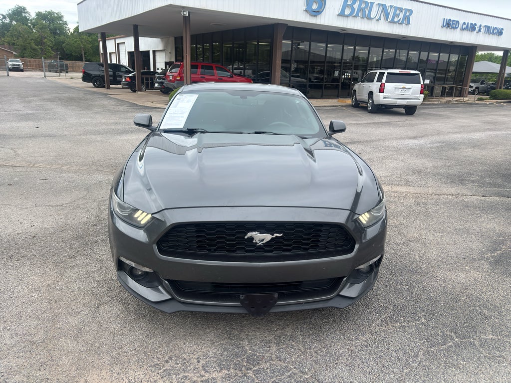 Used 2016 Ford Mustang V6 with VIN 1FA6P8AM2G5252079 for sale in Stephenville, TX