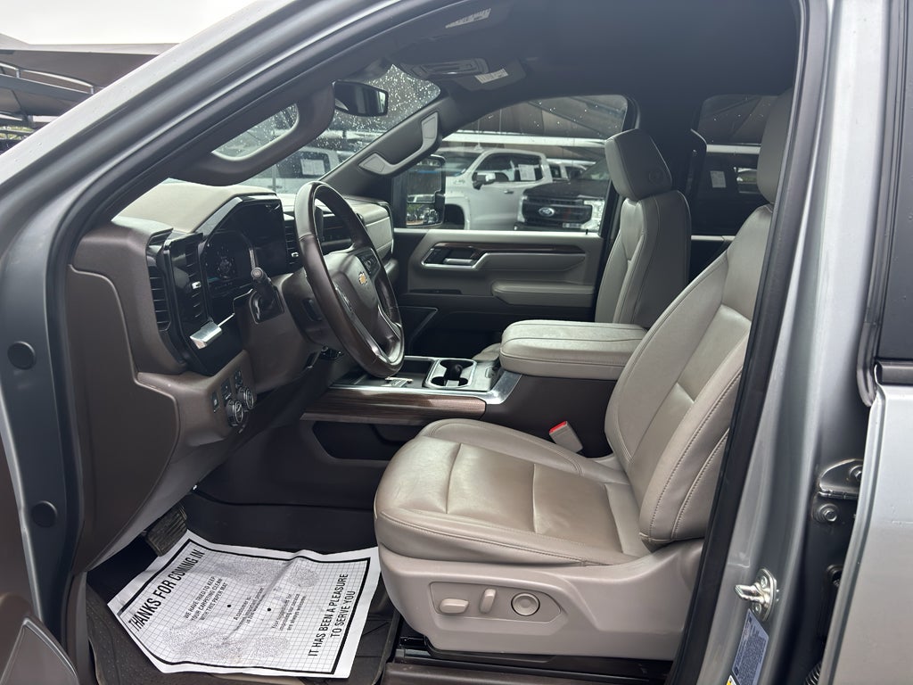 2025 Chevrolet Silverado 3500HD 4WD Crew Cab Long Bed LT