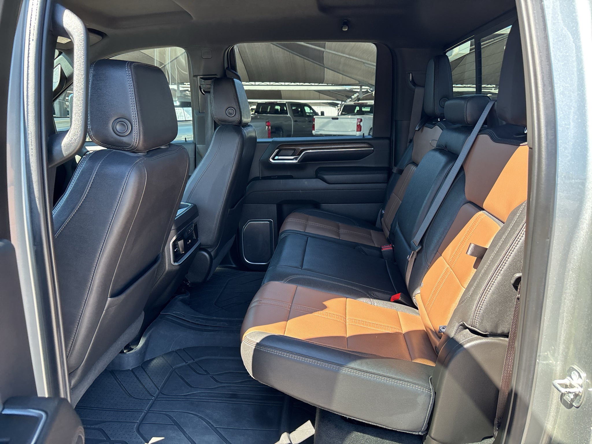 2024 Chevrolet Silverado 3500HD High Country - Photo 18