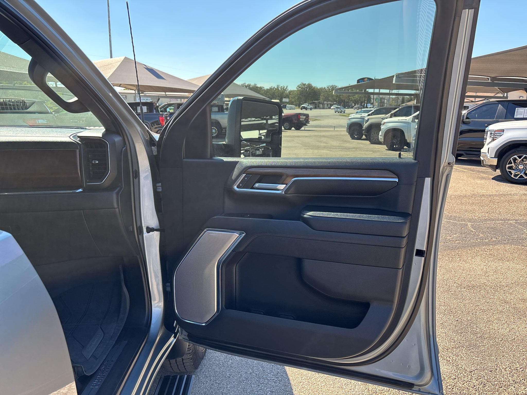 2024 Chevrolet Silverado 3500HD High Country - Photo 23