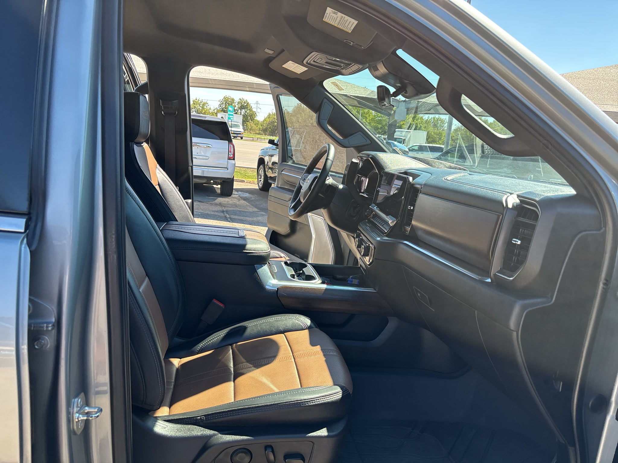 2024 Chevrolet Silverado 3500HD High Country - Photo 24