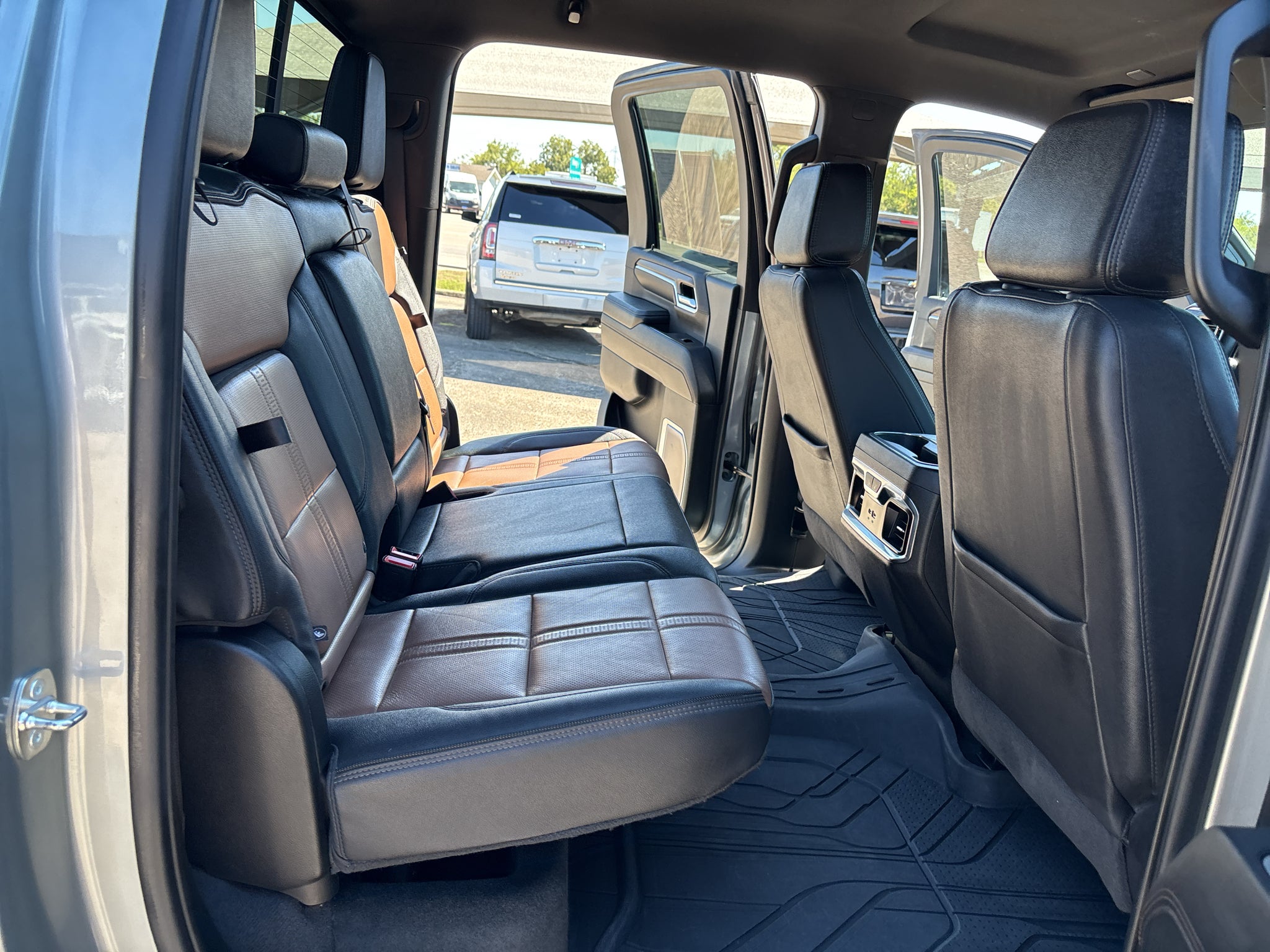 2024 Chevrolet Silverado 3500HD High Country - Photo 29