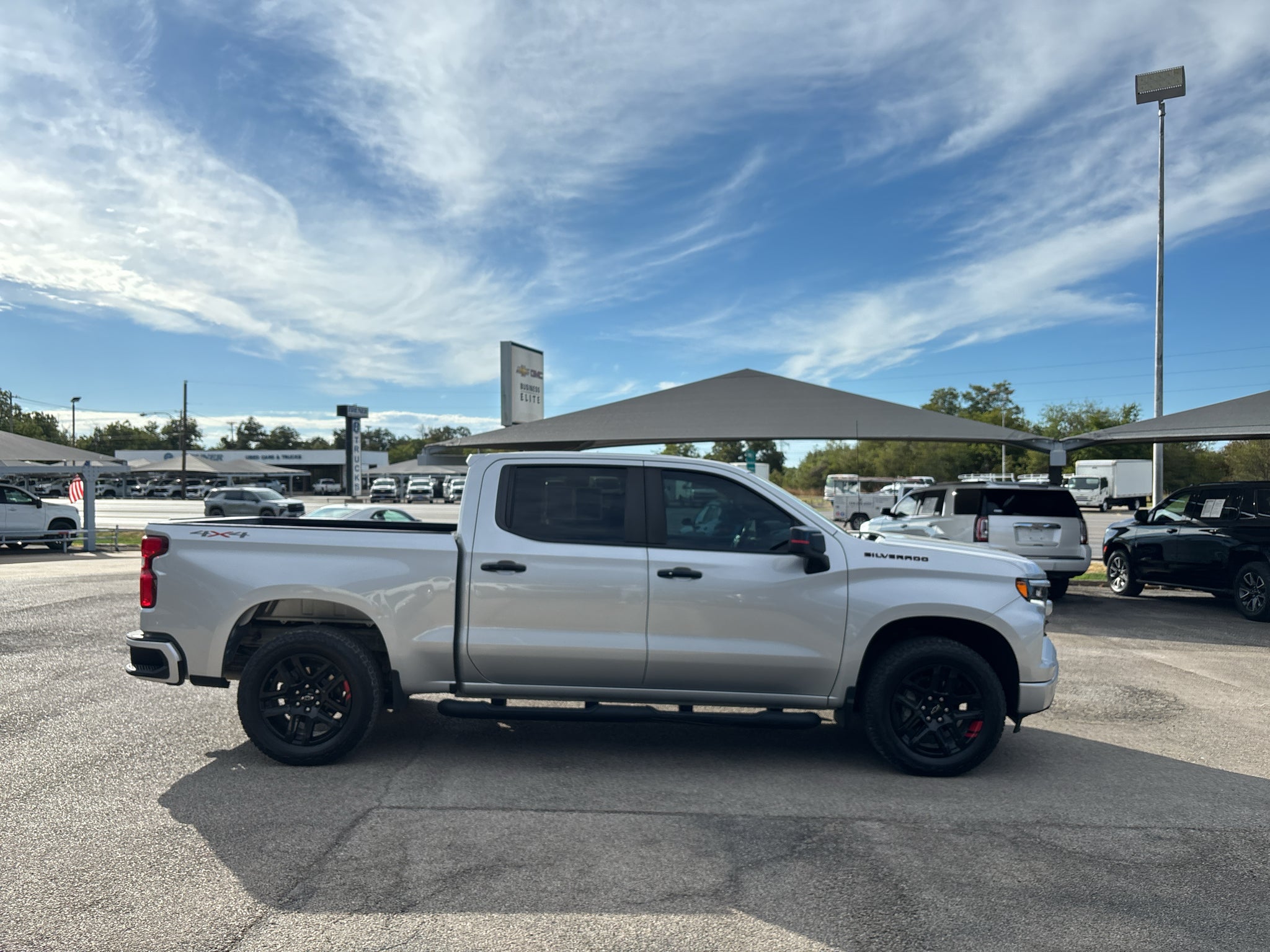 2022 Chevrolet Silverado 1500 4WD Crew Cab Short Bed RST