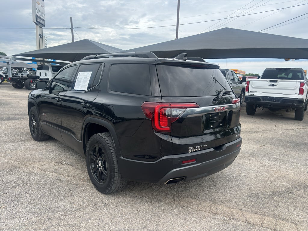 2023 GMC Acadia AWD AT4