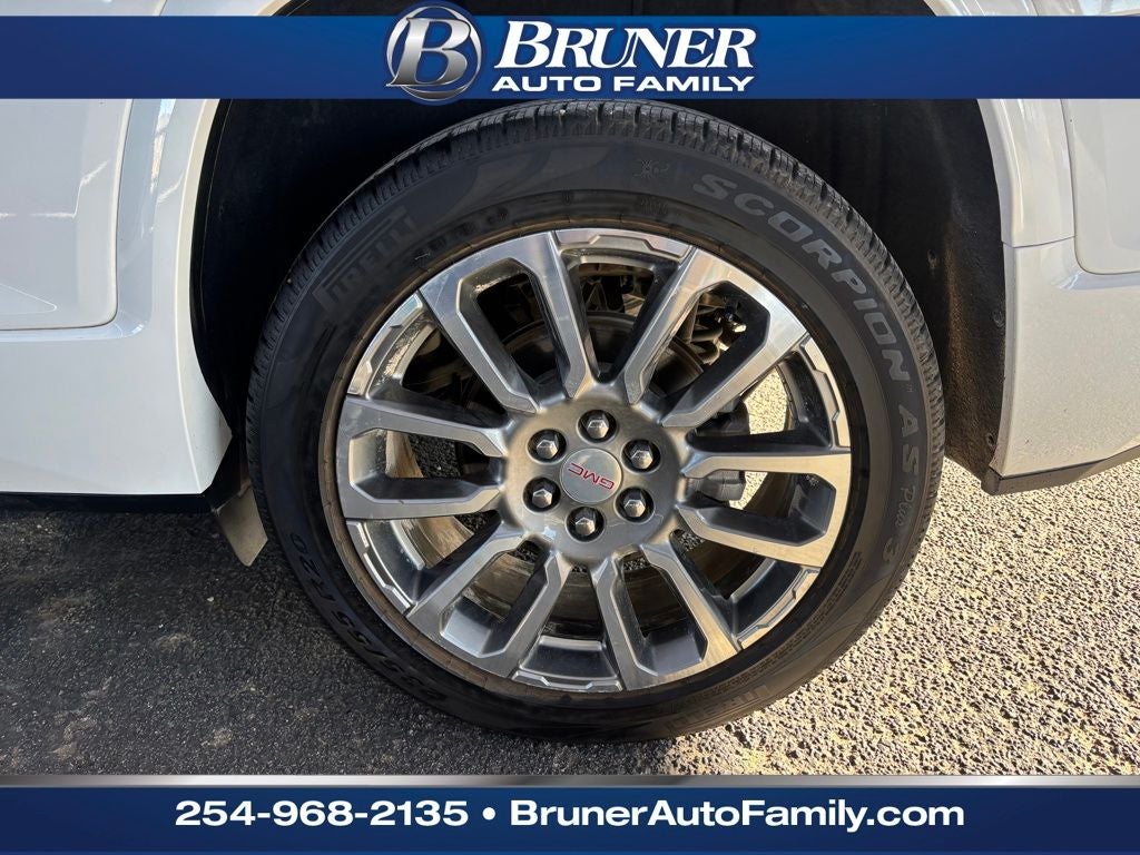 2022 GMC Acadia FWD Denali