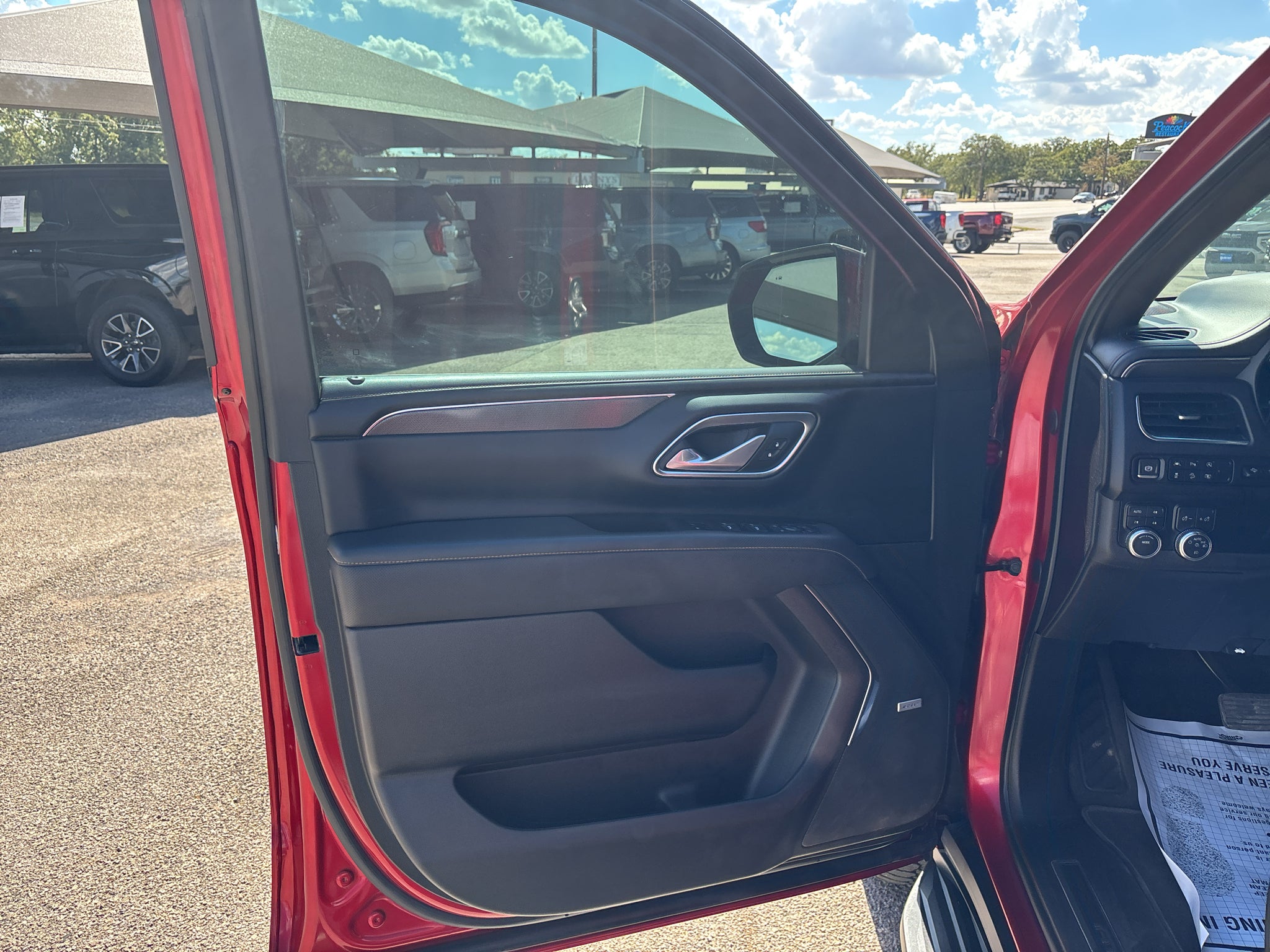 2024 GMC Yukon XL AT4 - Photo 10