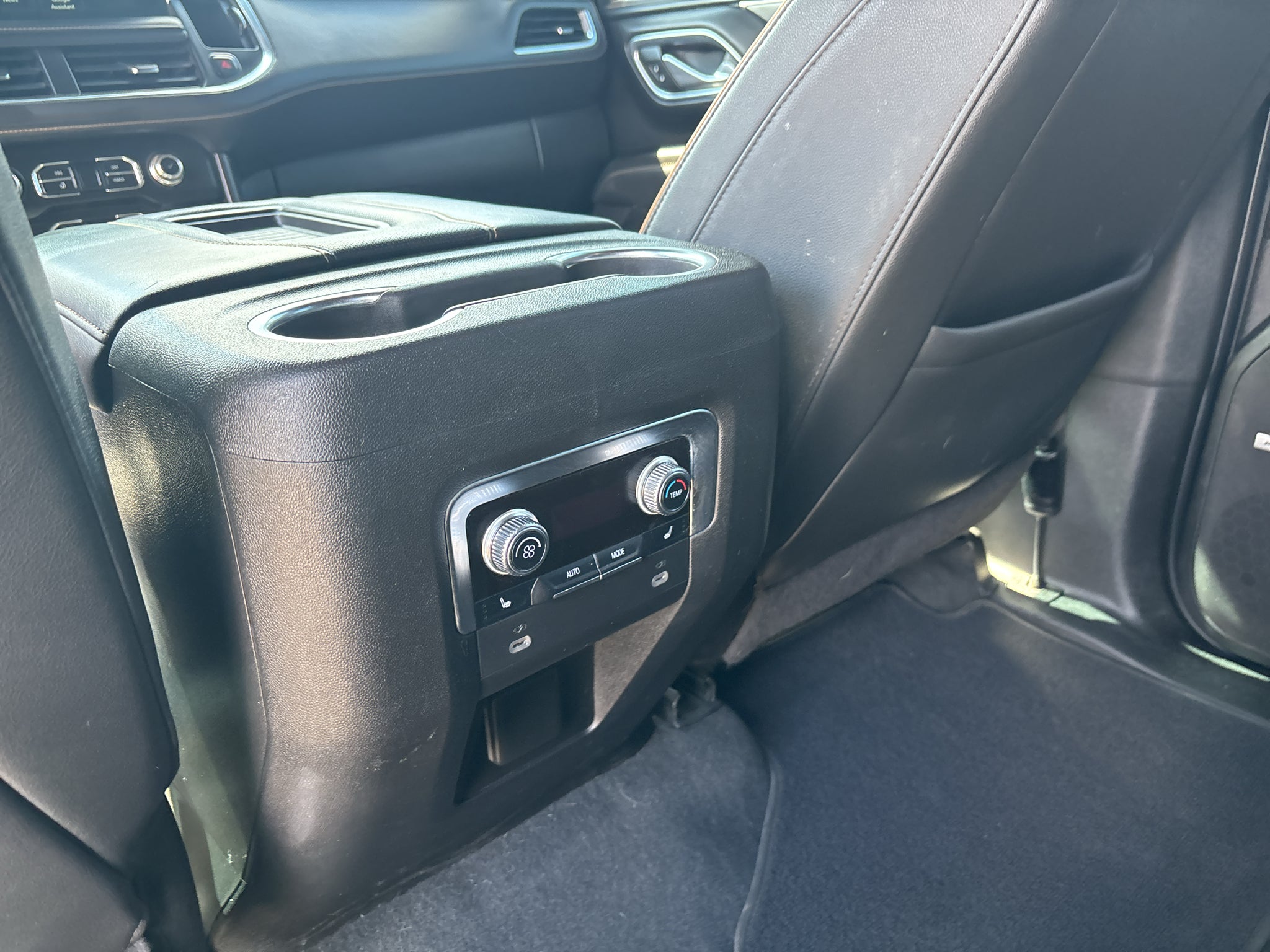 2024 GMC Yukon XL AT4 - Photo 13