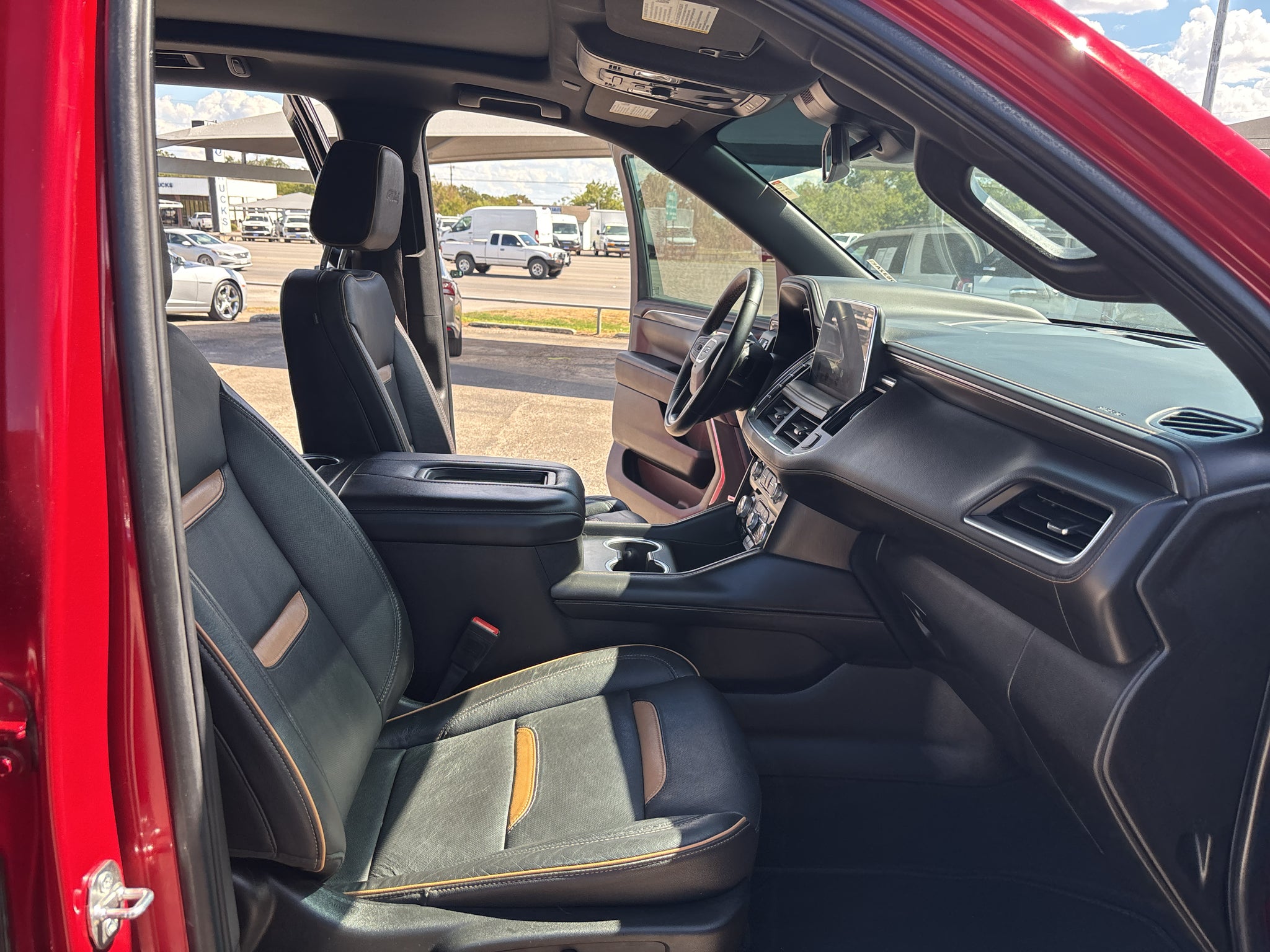 2024 GMC Yukon XL AT4 - Photo 16