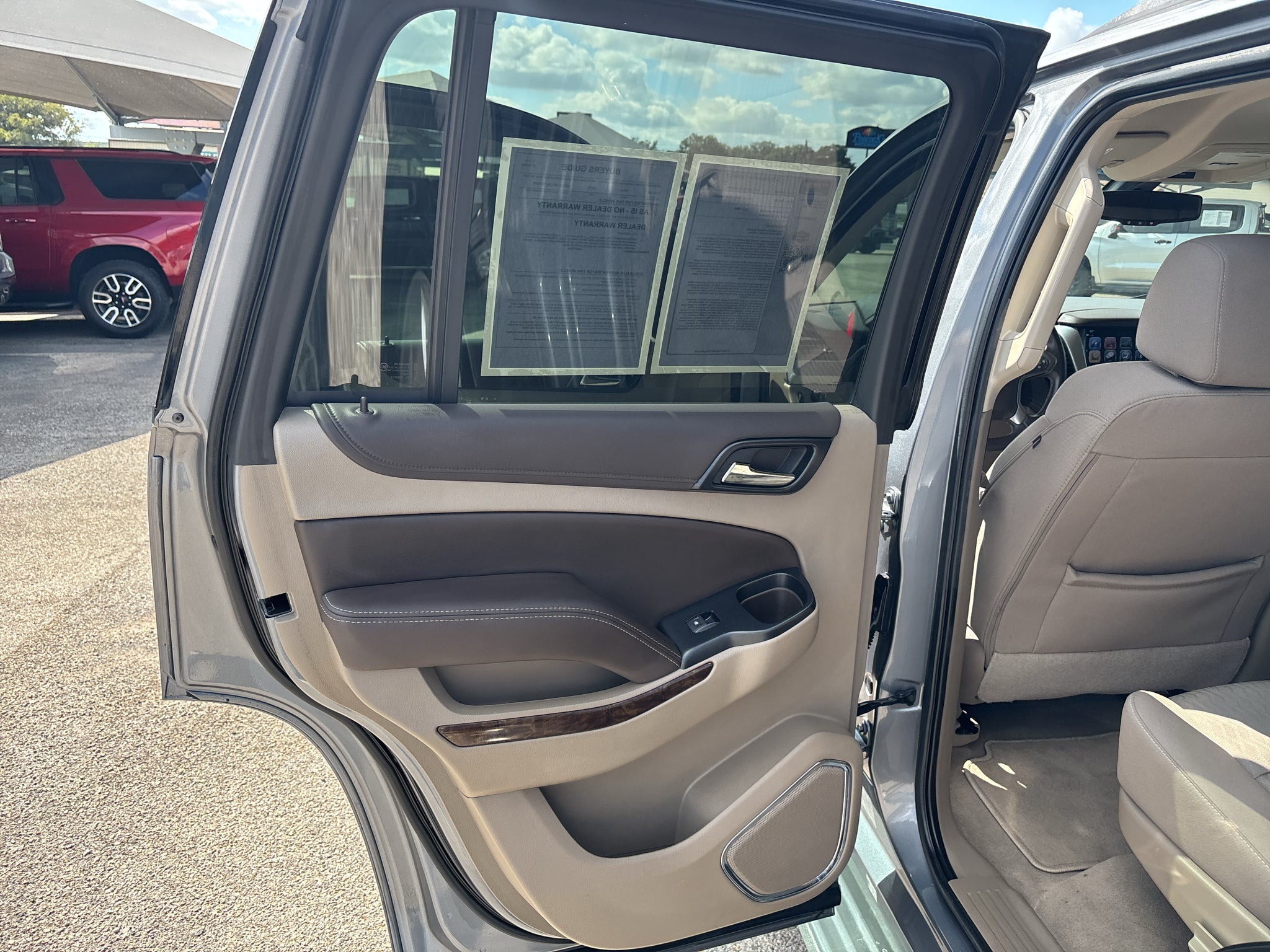 2019 Chevrolet Tahoe LS - Photo 13