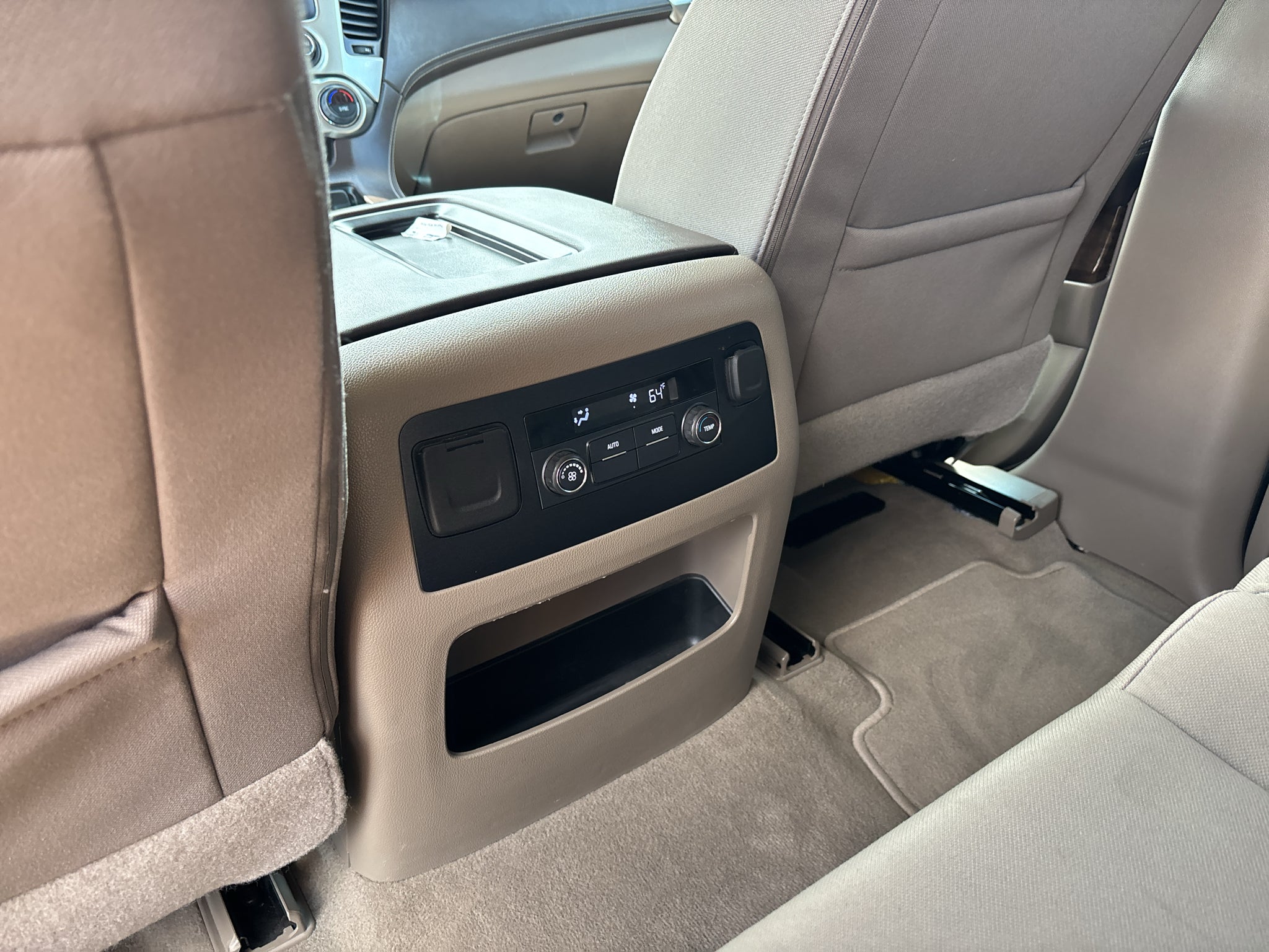 2019 Chevrolet Tahoe LS - Photo 16