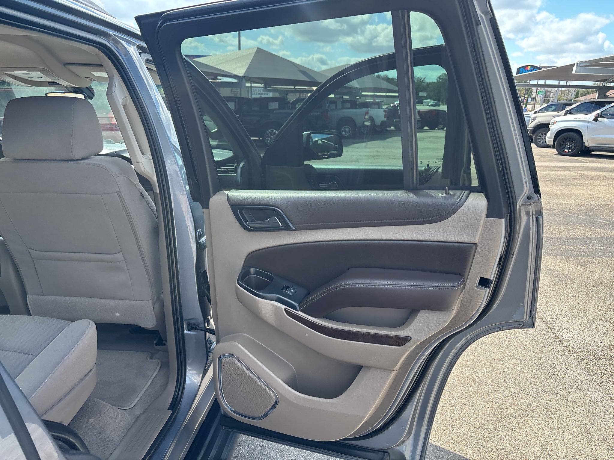 2019 Chevrolet Tahoe LS - Photo 21