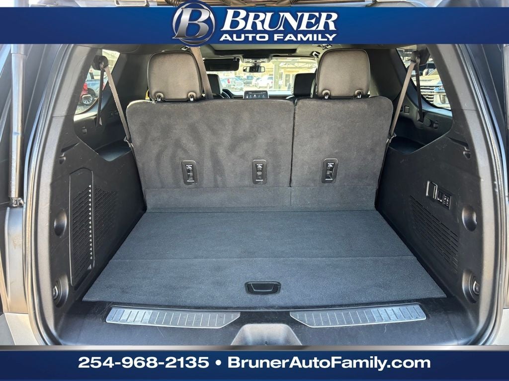 2022 Chevrolet Suburban 4WD Z71