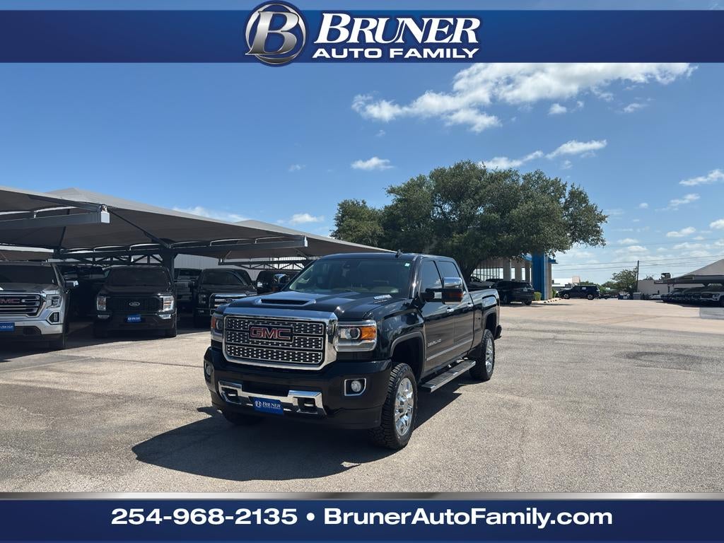 2018 GMC Sierra 4WD Crew Cab Standard Box Denali's photo