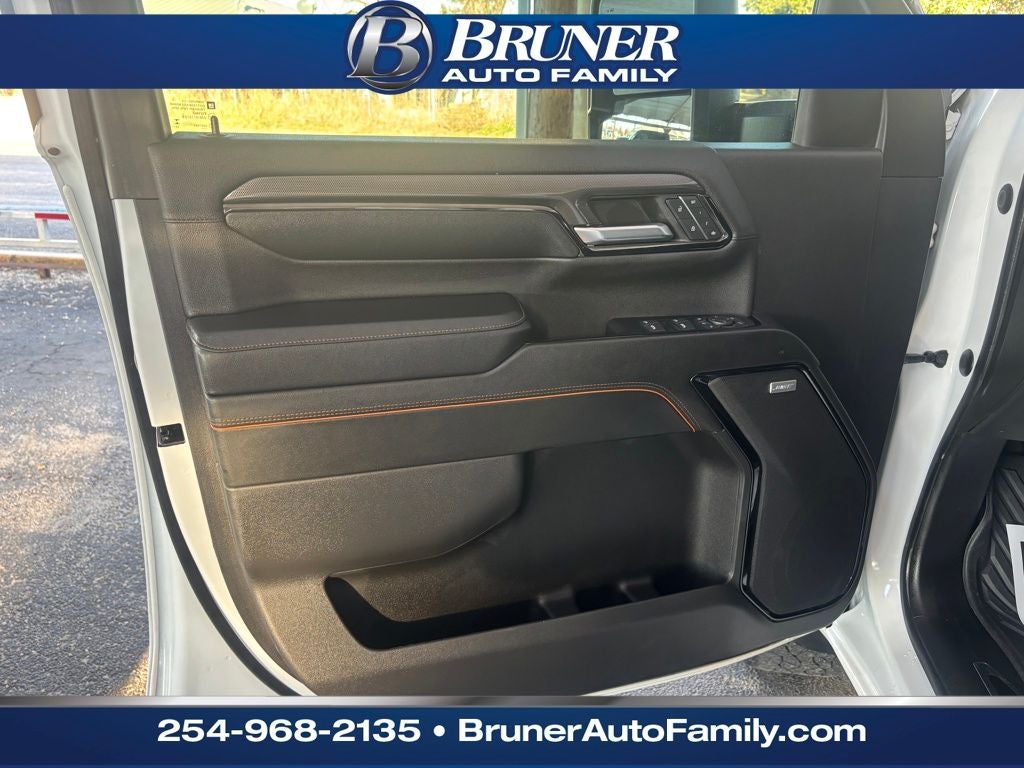 2024 GMC Sierra 2500HD 4WD Crew Cab Standard Bed AT4