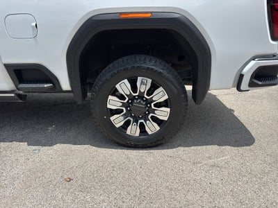 2024 GMC Sierra 2500HD 4WD Crew Cab Standard Bed Denali