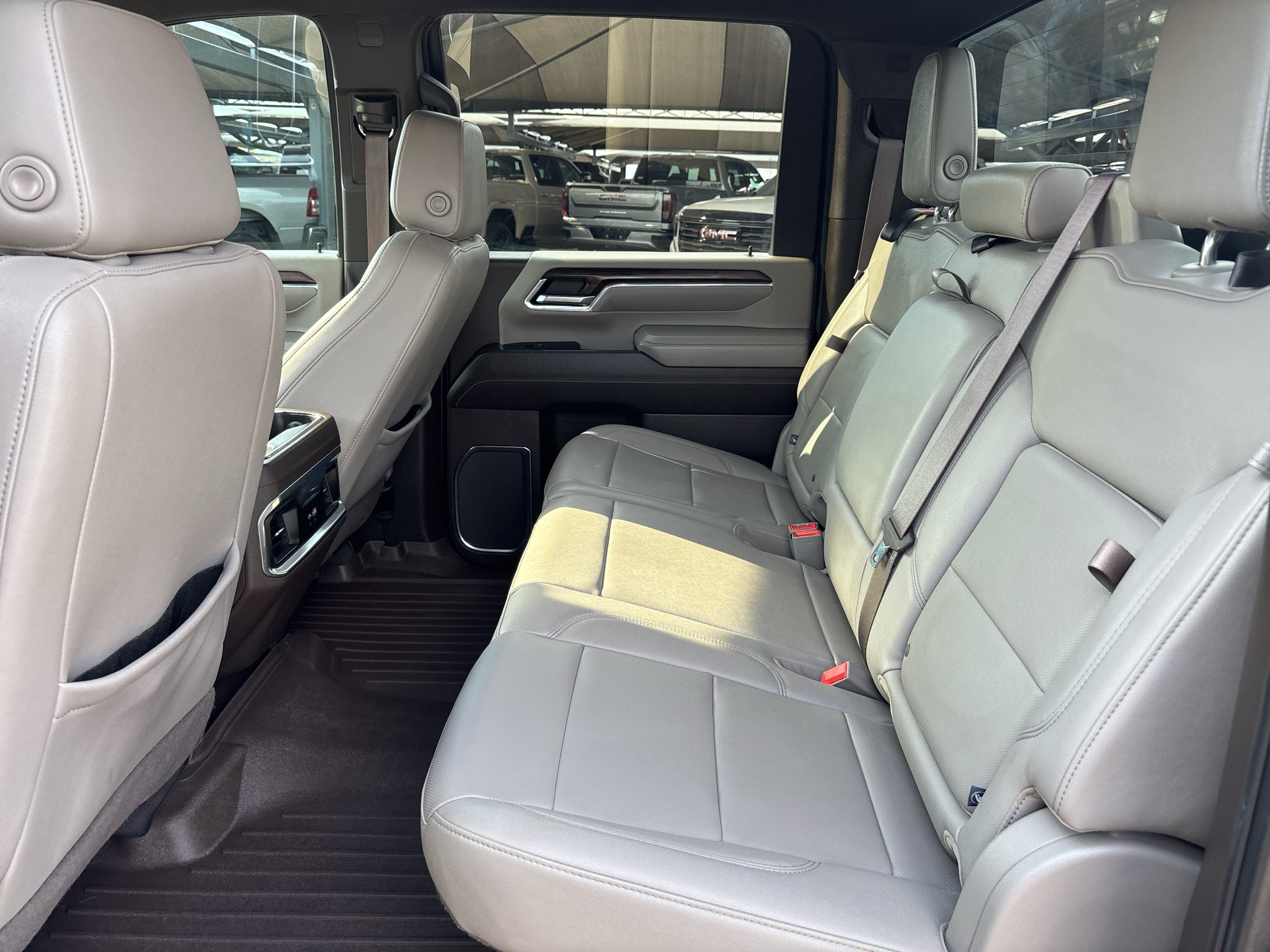 2024 GMC Sierra 3500HD SLT - Photo 17