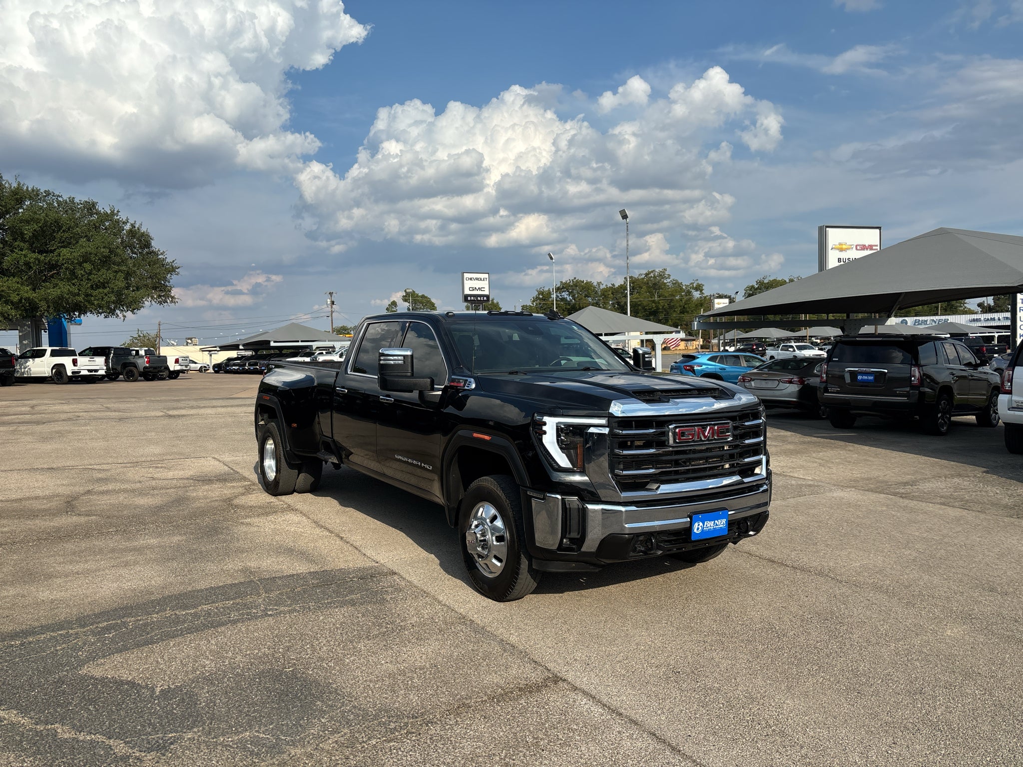 2024 GMC Sierra 3500HD SLT - Photo 3