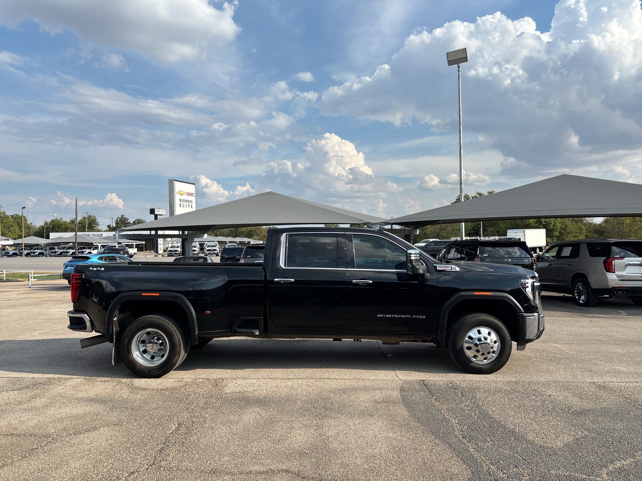 2024 GMC Sierra 3500HD SLT - Photo 4