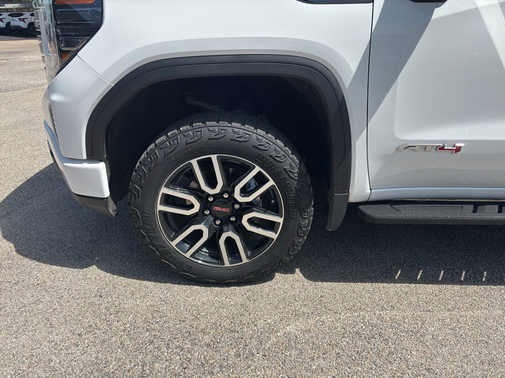 2023 GMC Sierra 1500 4WD Crew Cab Short Box AT4