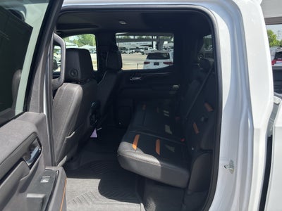 2023 GMC Sierra 1500 4WD Crew Cab Short Box AT4
