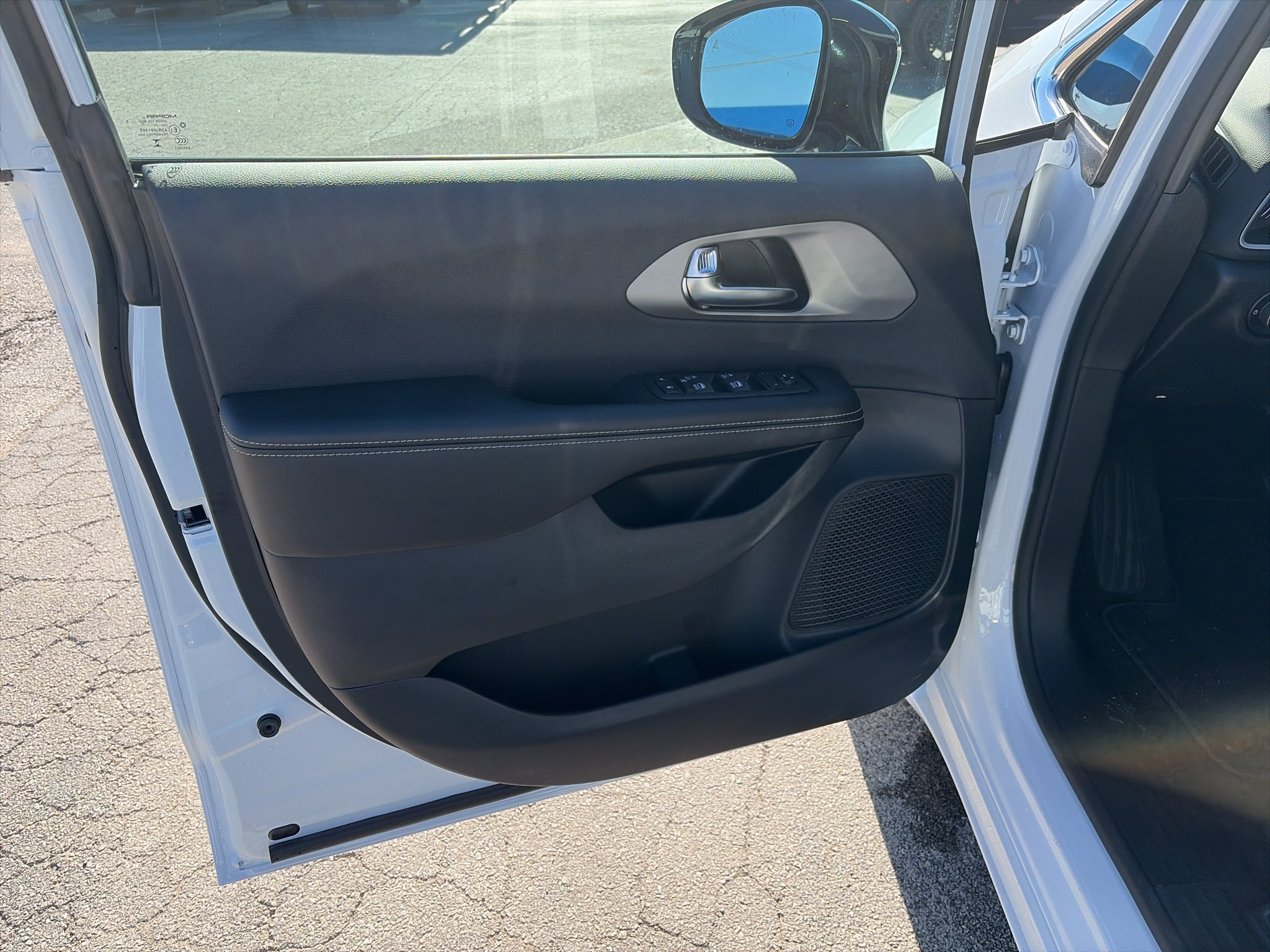 2027 Chrysler Pacifica PACIFICA LX