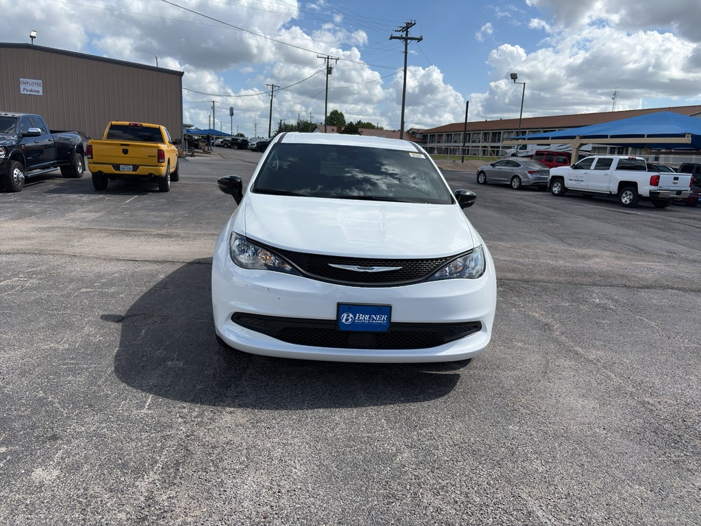 2026 Chrysler Voyager VOYAGER LX