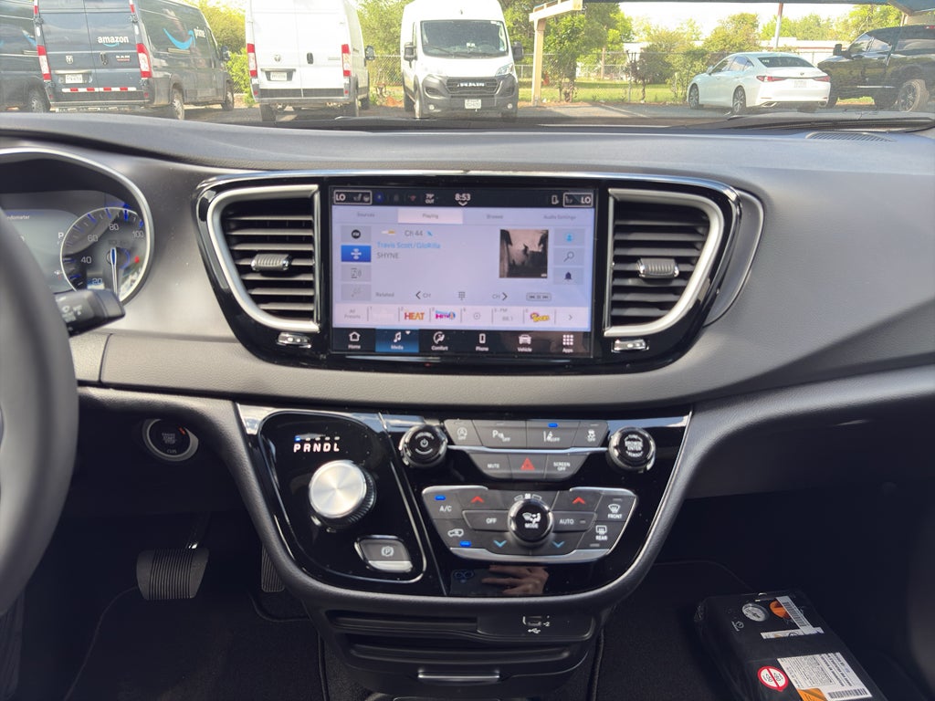 2026 Chrysler Voyager VOYAGER LX