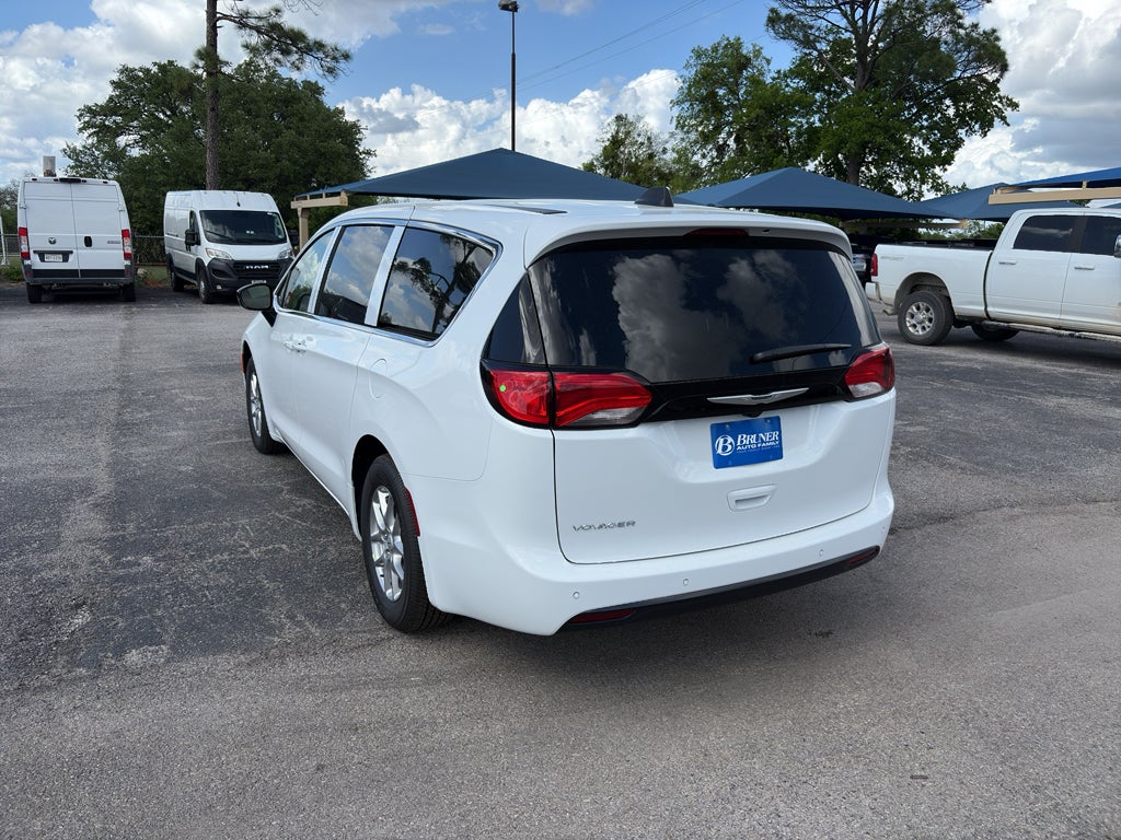 2026 Chrysler Voyager VOYAGER LX