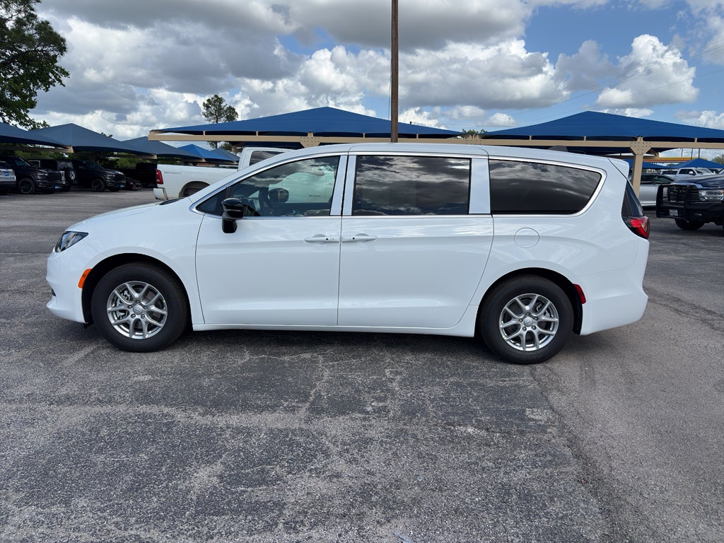 2026 Chrysler Voyager VOYAGER LX