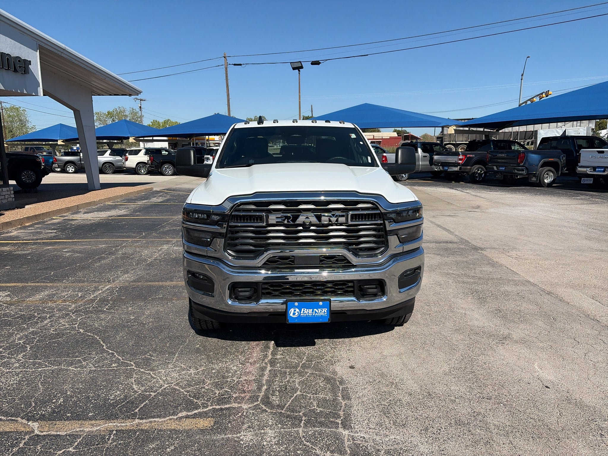 2027 RAM Ram 3500 RAM 3500 TRADESMAN CREW CAB 4X4 8' BOX