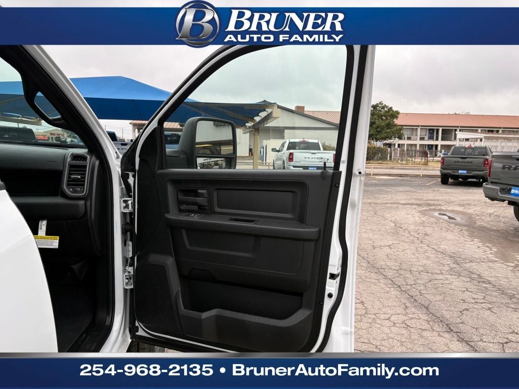 2026 RAM Ram 3500 RAM 3500 TRADESMAN CREW CAB 4X4 8' BOX