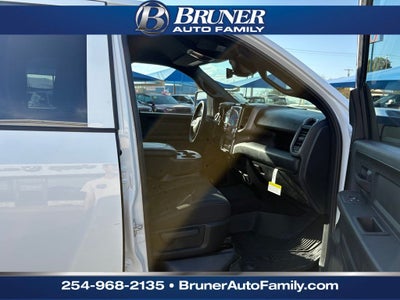 2026 RAM Ram 2500 RAM 2500 BLACK EXPRESS CREW CAB 4X4 6'4' BOX