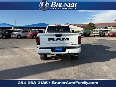 2026 RAM Ram 2500 RAM 2500 BLACK EXPRESS CREW CAB 4X4 6'4' BOX